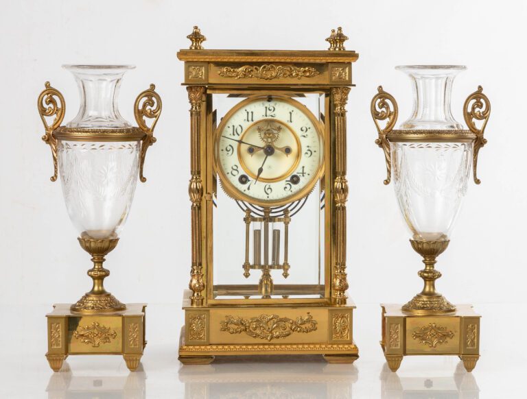 The Ansonia Earl, clock with two urns