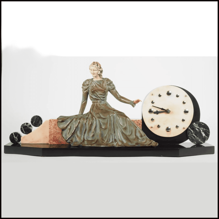 Art Deco vintage clocks and old mantel clocks for sale. Our vintage antique clocks will display well on your mantel.