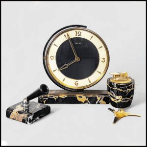 Art Deco clock set by Urgos. A vintage tabletop clock. A very cute example of table clocks.